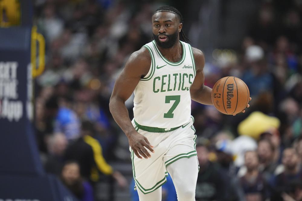 8个篮板 8个篮板