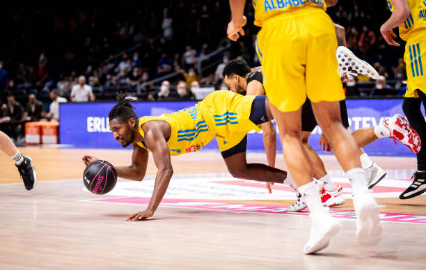 逐渐赢得外 逐渐赢得外